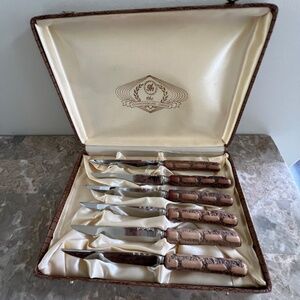 Box Set of 6 MCM Glo Hill Steak Knives